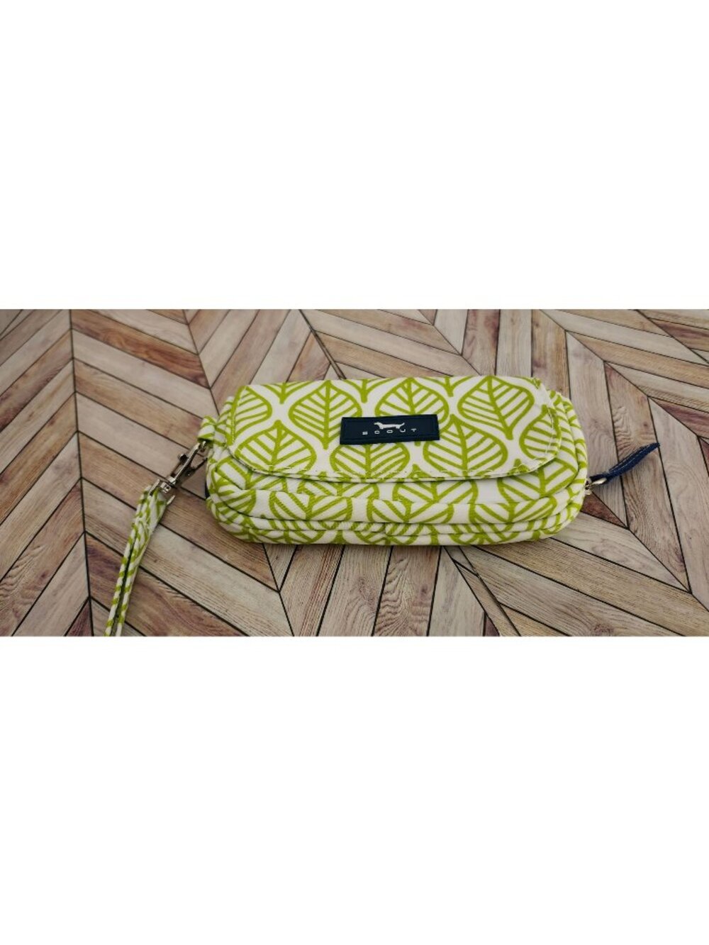 Scout Tote All Package Wristlet Cellphone Wallet Leaf Green White Print
